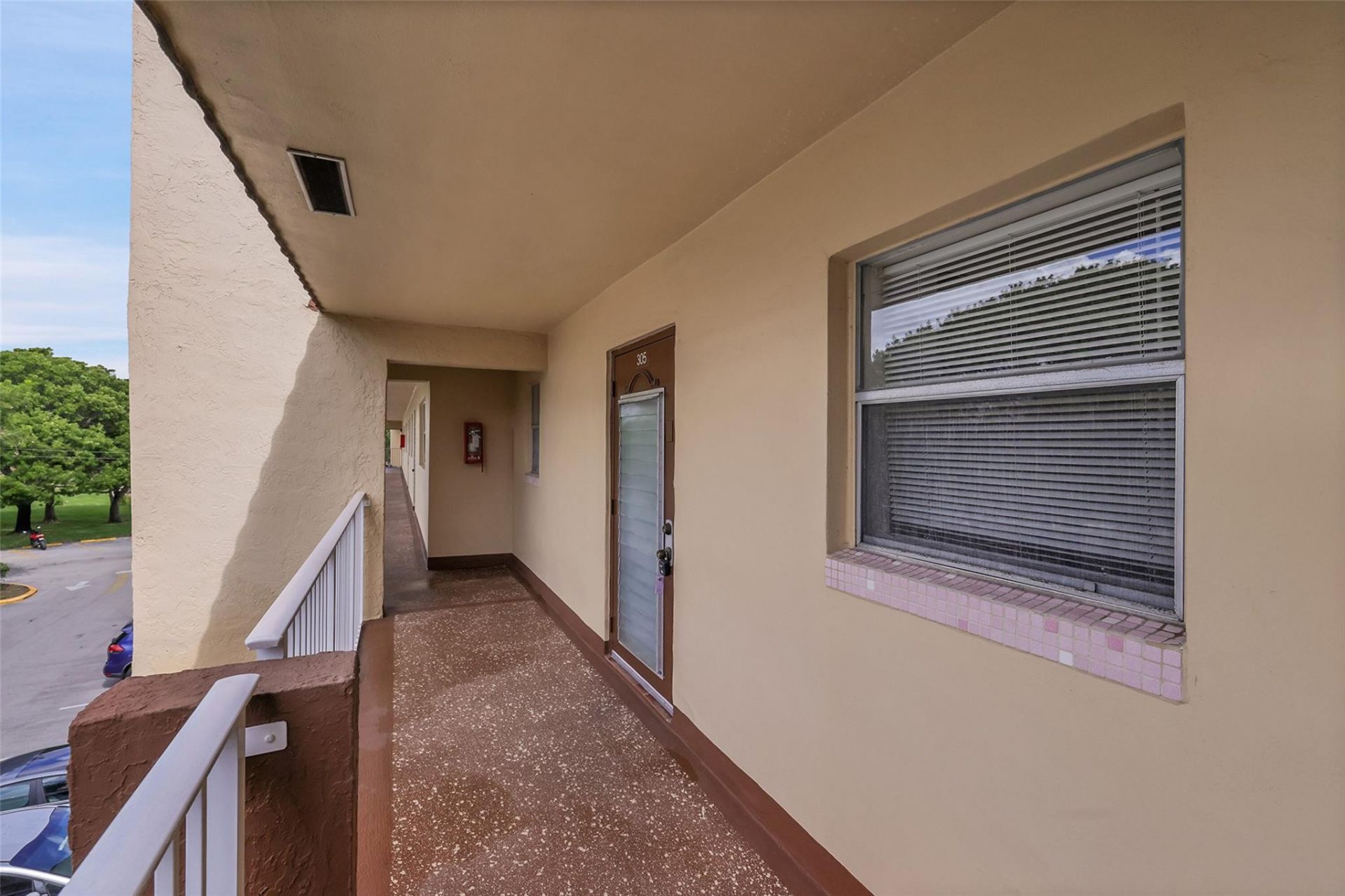 8861 Sunrise Lakes Boulevard, Unit 305, Sunrise, FL 33322 Photo