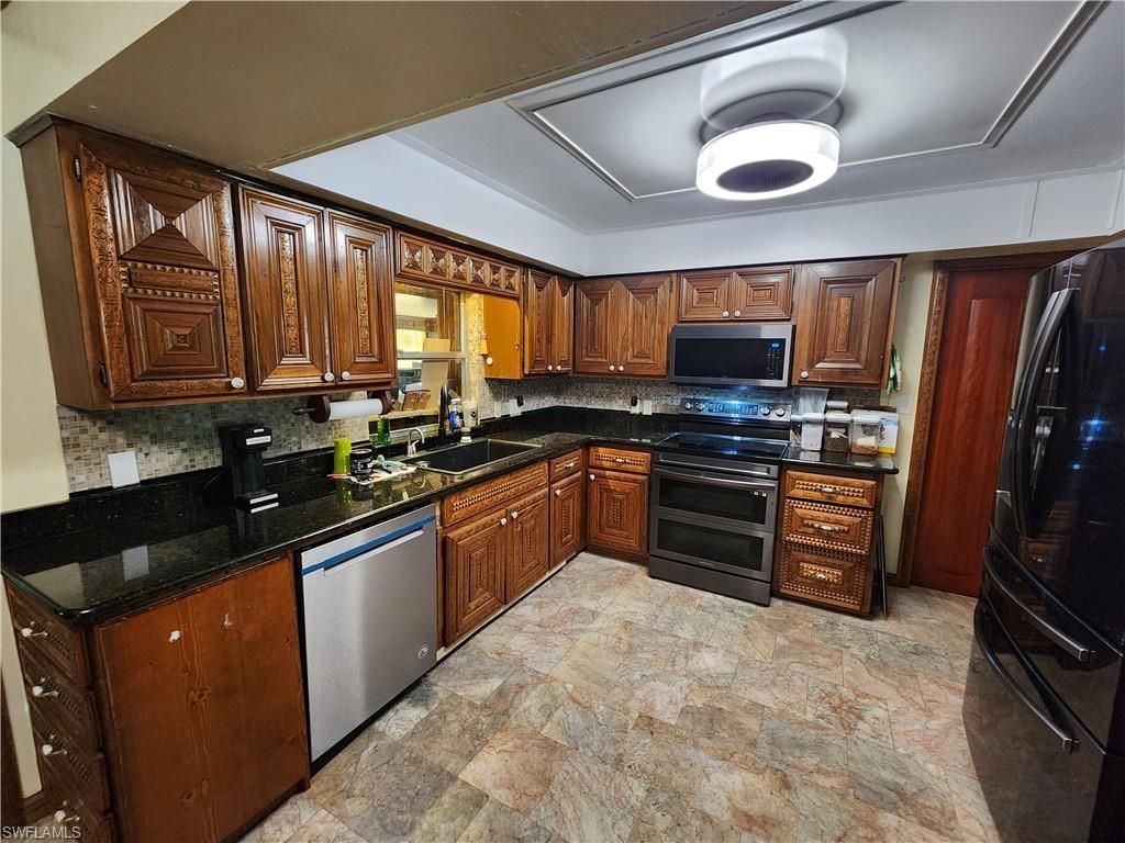 1370 Harbor View Dr, North Fort Myers, FL 33917 Photo