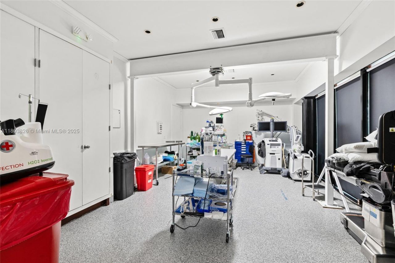 Please Call For Address, South Miami, FL 33143 Photo