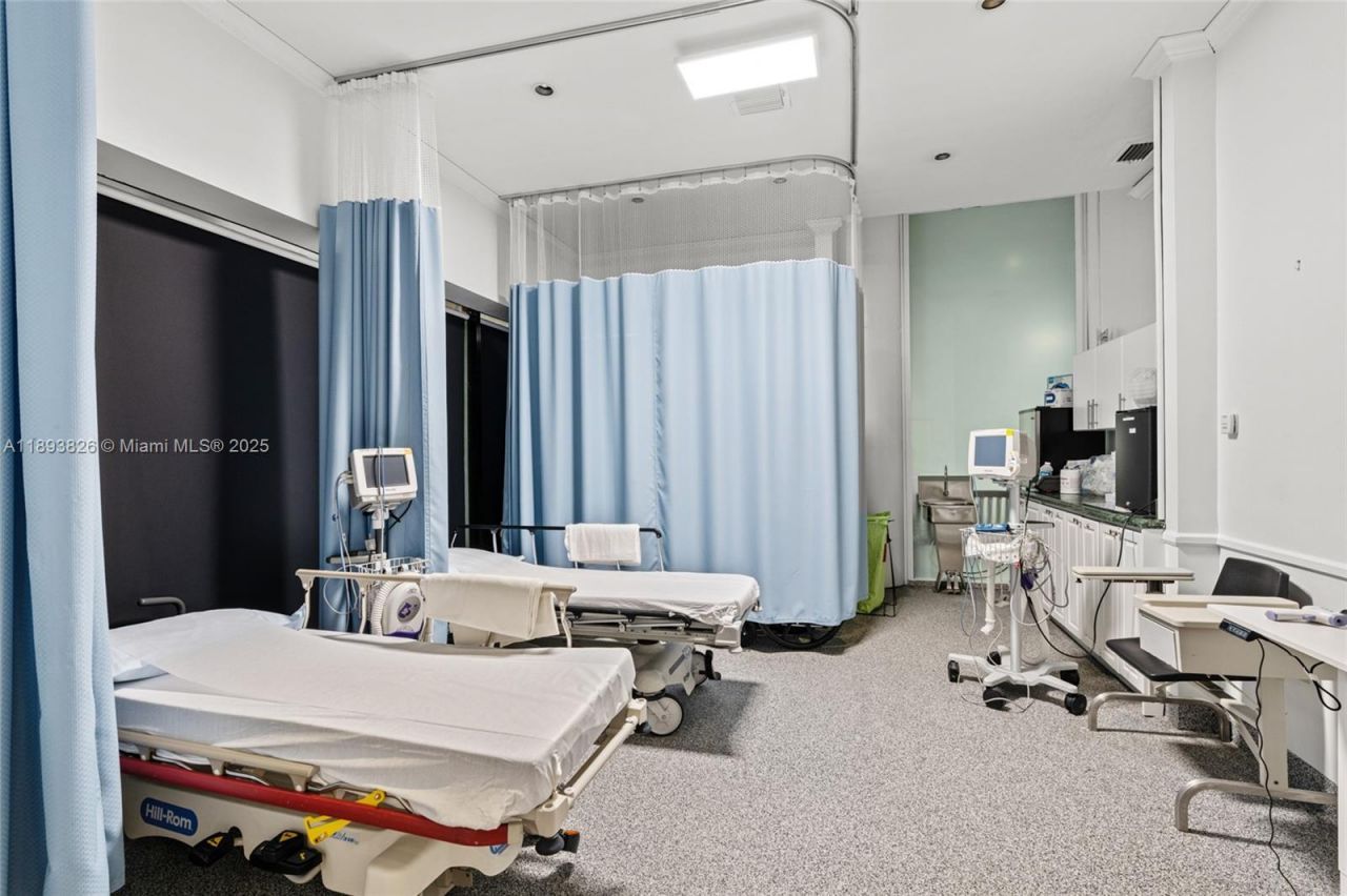 Please Call For Address, South Miami, FL 33143 Photo