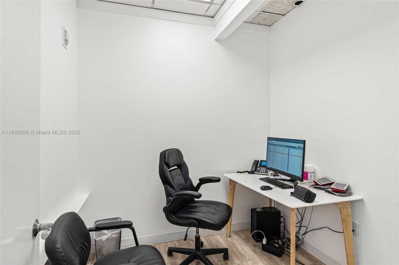 Please Call For Address, South Miami, FL 33143 Photo