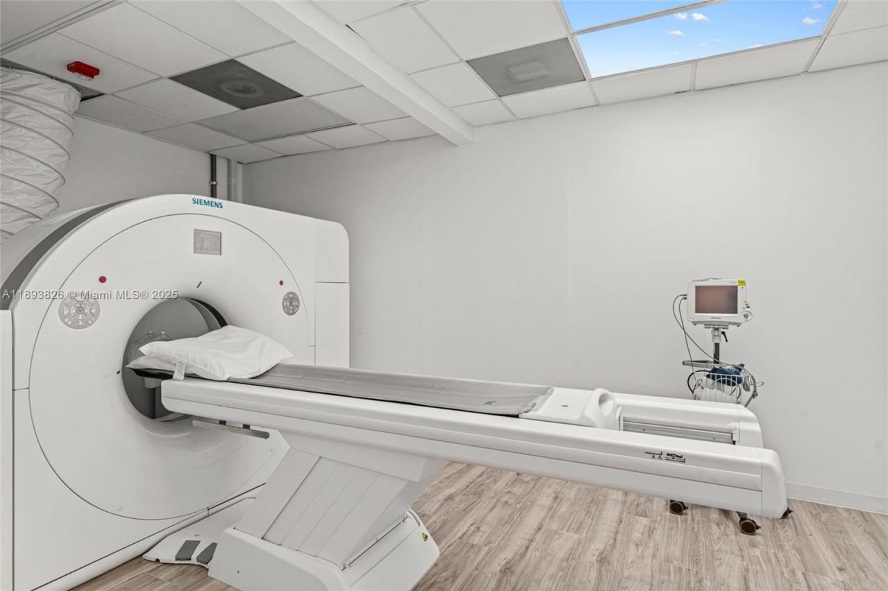 Please Call For Address, South Miami, FL 33143 Photo