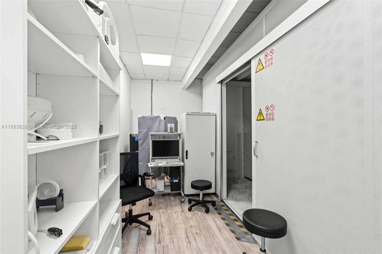 Please Call For Address, South Miami, FL 33143 Photo