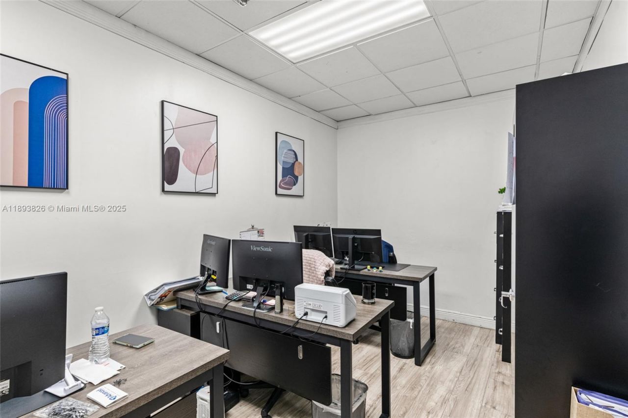 Please Call For Address, South Miami, FL 33143 Photo