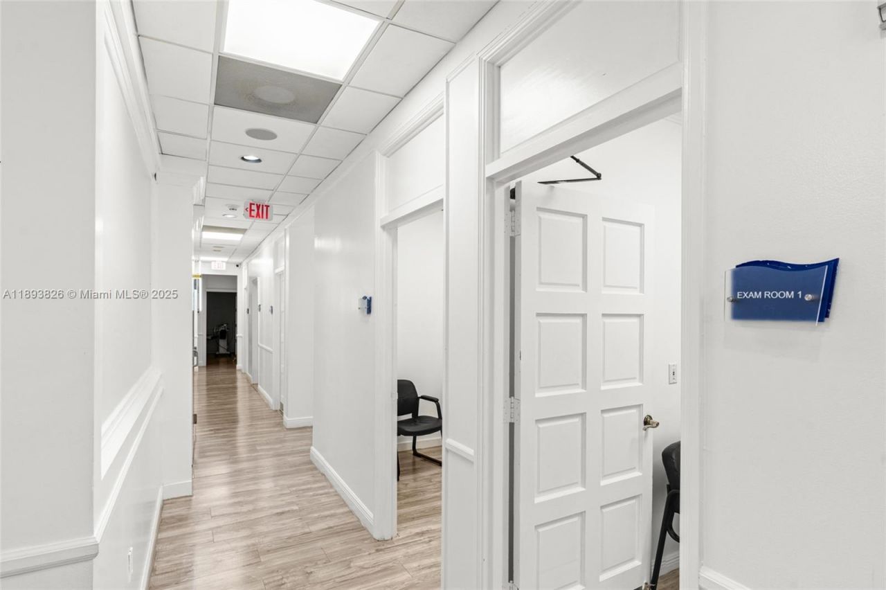 Please Call For Address, South Miami, FL 33143 Photo