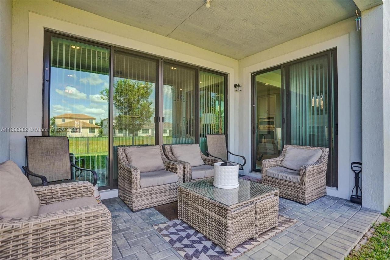 7378 Stella Ln, Lake Worth, FL 33463 Photo