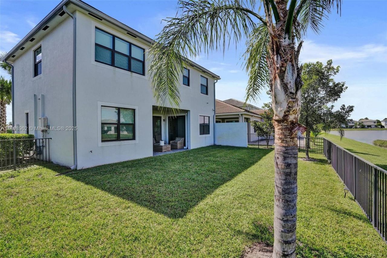 7378 Stella Ln, Lake Worth, FL 33463 Photo