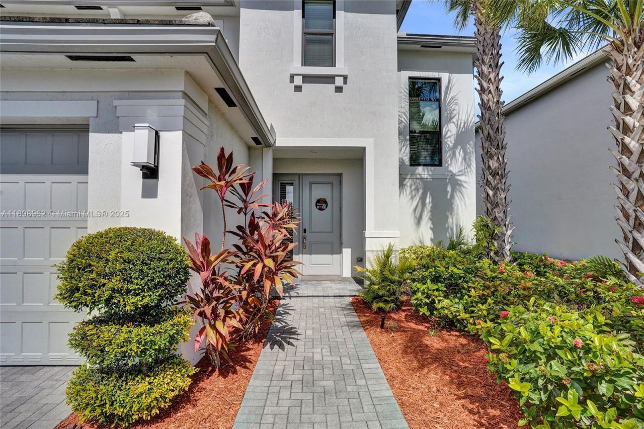 7378 Stella Ln, Lake Worth, FL 33463 Photo