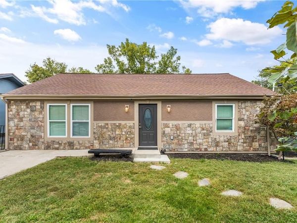 5820 NE 61st Street, Kansas City, MO 64119