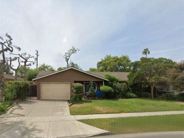 3095 W Bellaire, Fresno, CA 93722