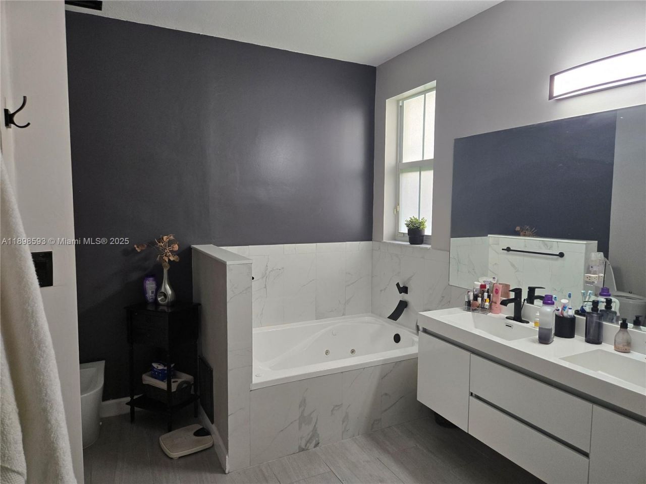 11141 NW 77th Ter, Doral, FL 33178 Photo