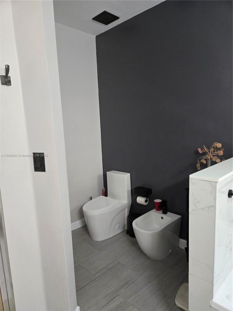 11141 NW 77th Ter, Doral, FL 33178 Photo