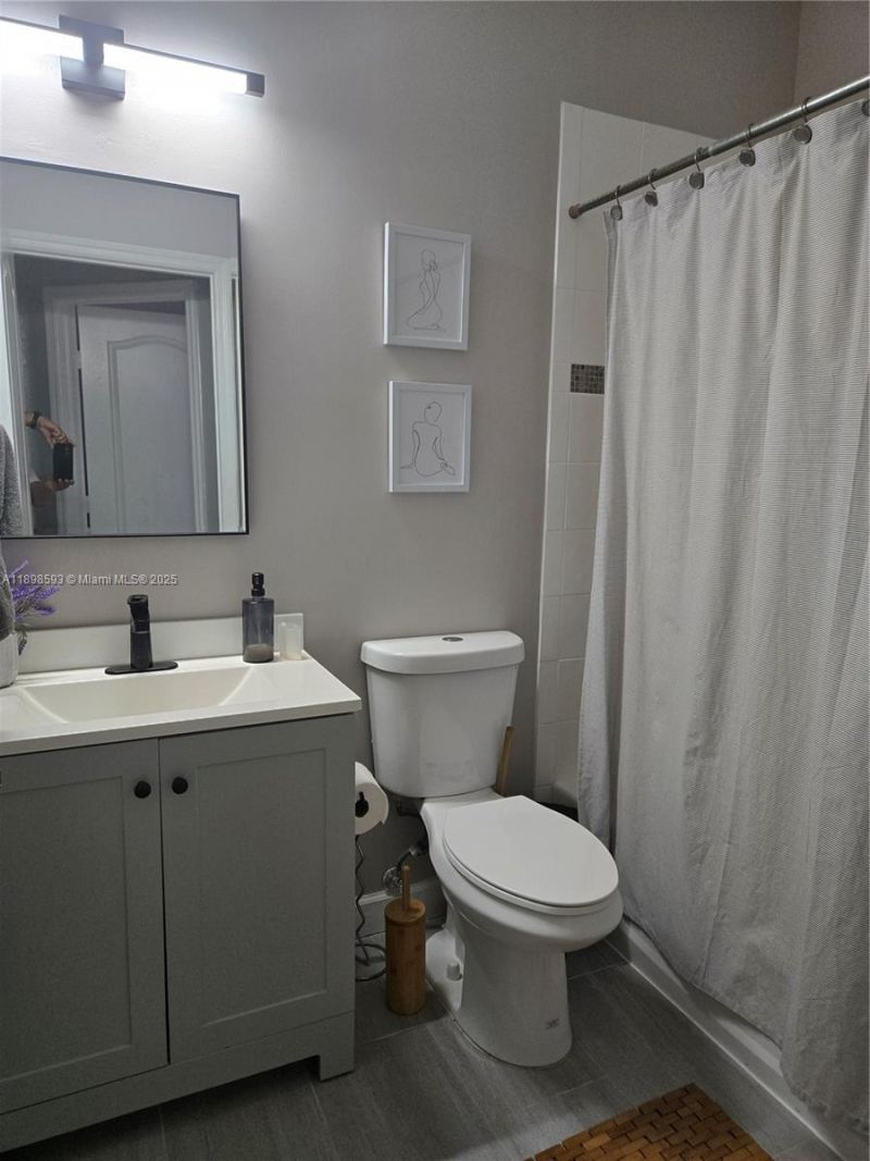 11141 NW 77th Ter, Doral, FL 33178 Photo