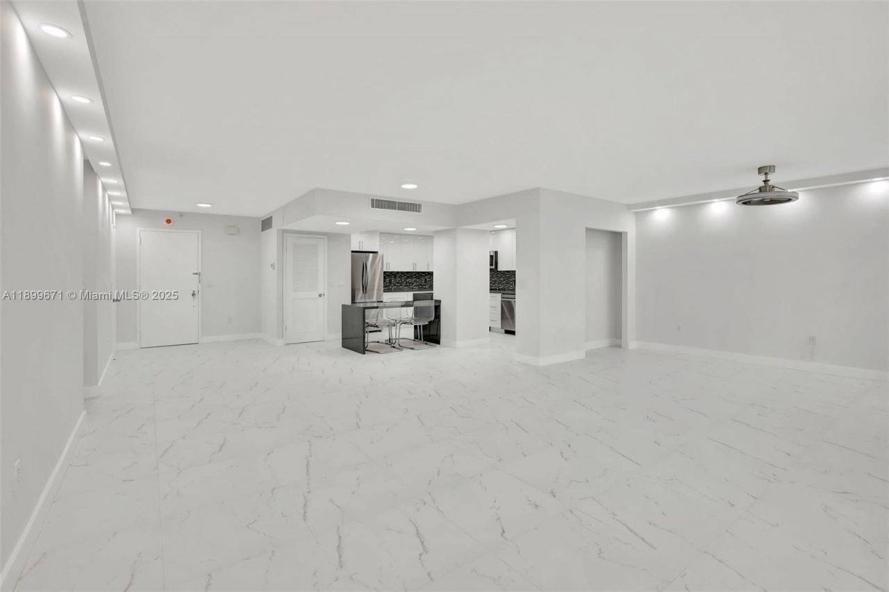 9801 Collins Ave, Unit 15X, Bal Harbour, FL 33154 Photo