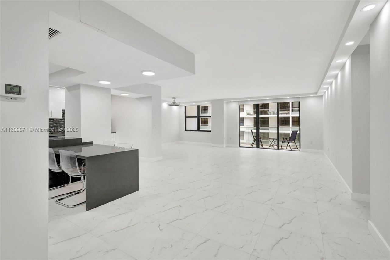 9801 Collins Ave, Unit 15X, Bal Harbour, FL 33154 Photo