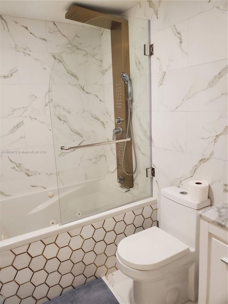 19380 Collins Ave, Unit 224, Sunny Isles Beach, FL 33160 Photo