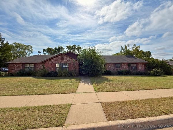 3201 Brighton Lane, Bartlesville, OK 74006