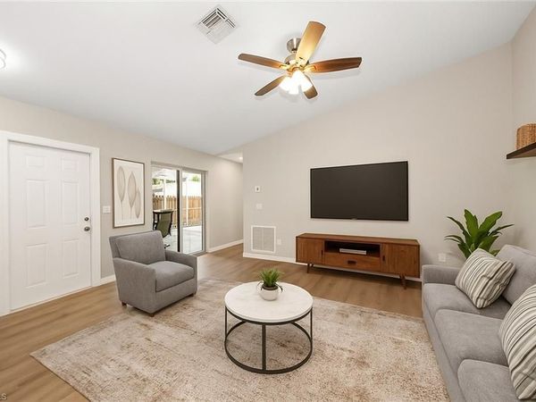 15630 Crystal Lake DR, Unit 102, NORTH FORT MYERS, FL 33917