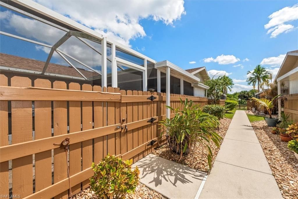 15630 Crystal Lake Dr, Unit 102, North Fort Myers, FL 33917 Photo