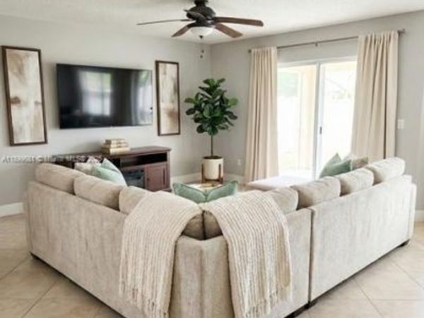 8951 W Sunrise Blvd, Unit 8951, Plantation, FL 33322