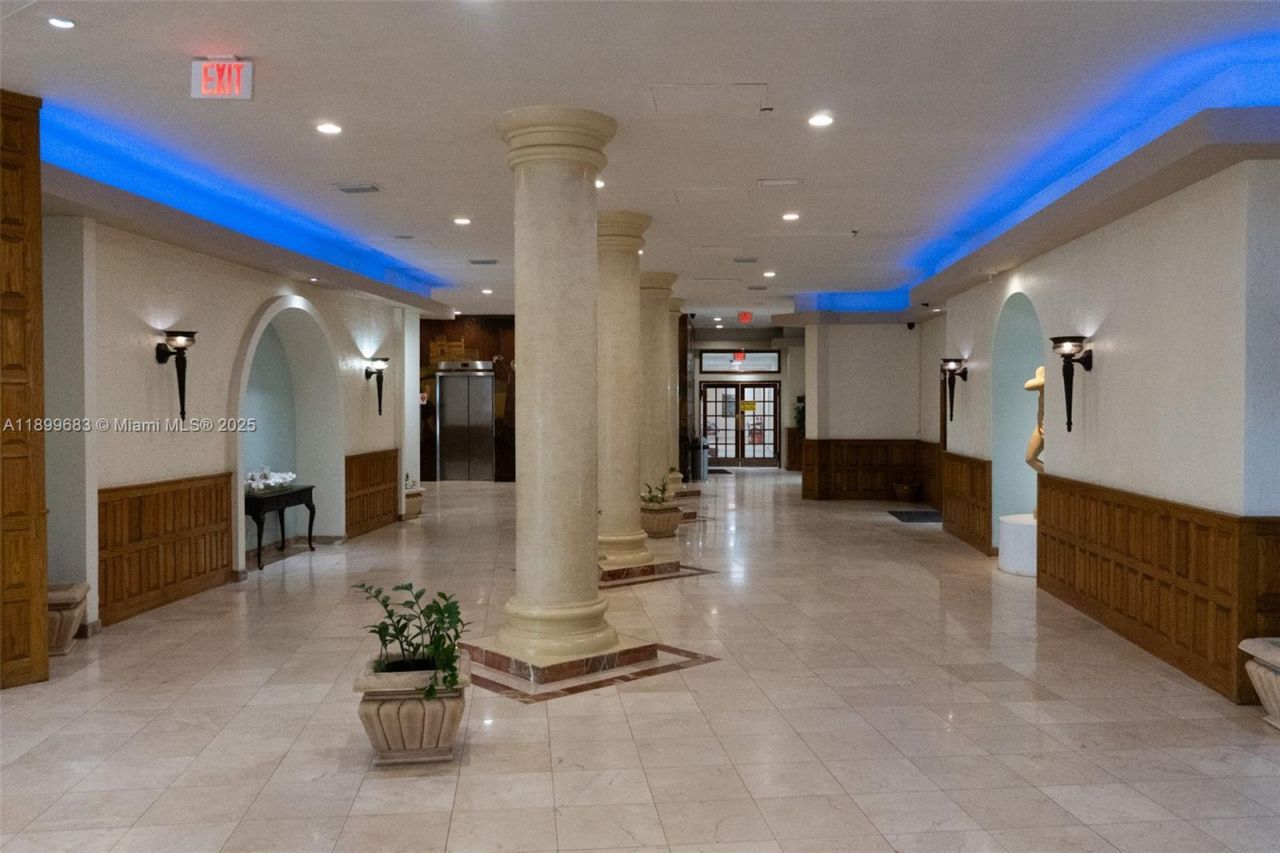 3725 S Ocean Dr, Unit 1021, Hollywood, FL 33019 Photo