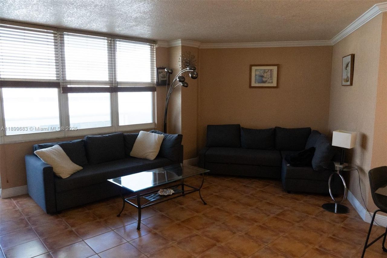 3725 S Ocean Dr, Unit 1021, Hollywood, FL 33019 Photo
