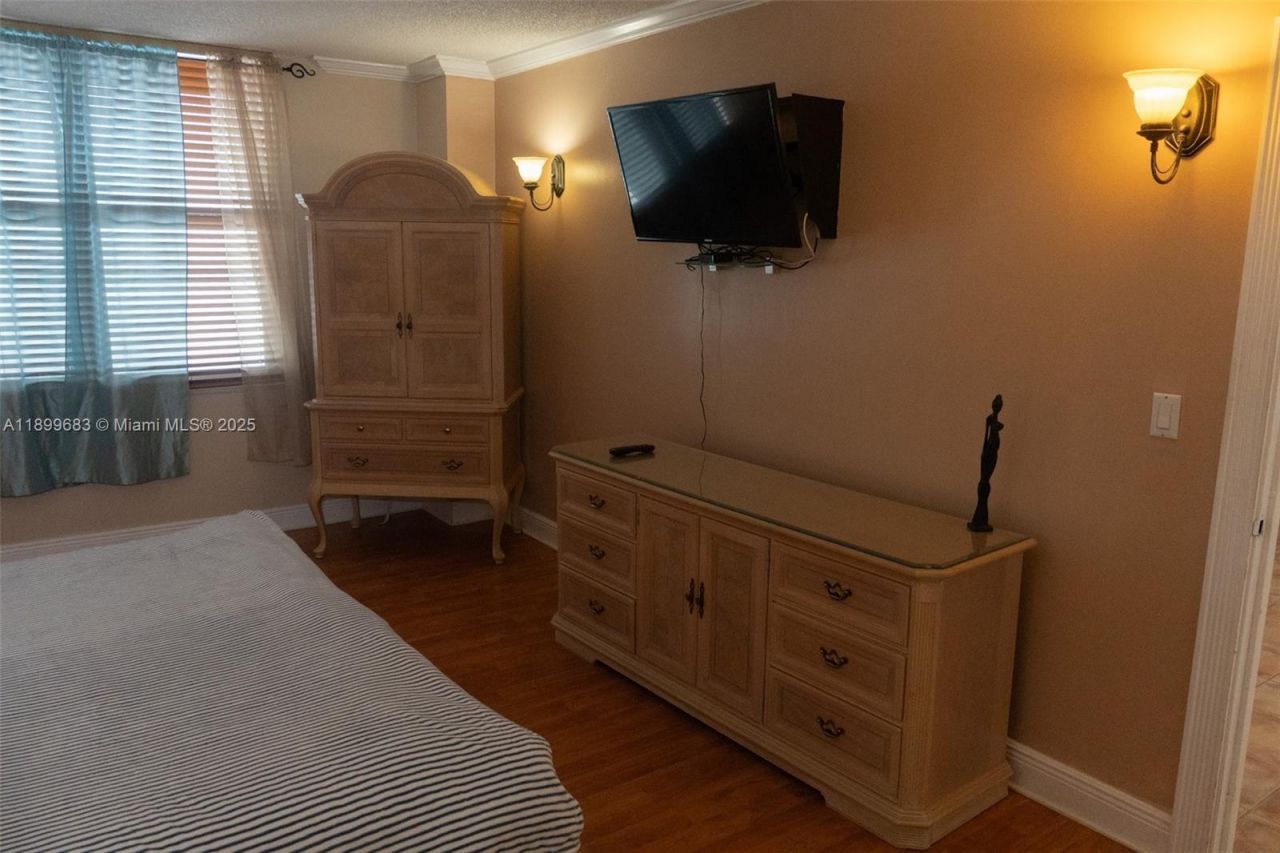 3725 S Ocean Dr, Unit 1021, Hollywood, FL 33019 Photo
