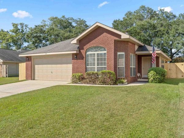576 Edith Ln, Pensacola, FL 32534
