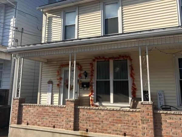 320 S MILL STREET, SAINT CLAIR, PA 17970