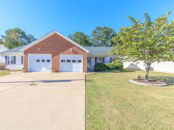 64 Yellow Brick Road, Rossville, GA 30741