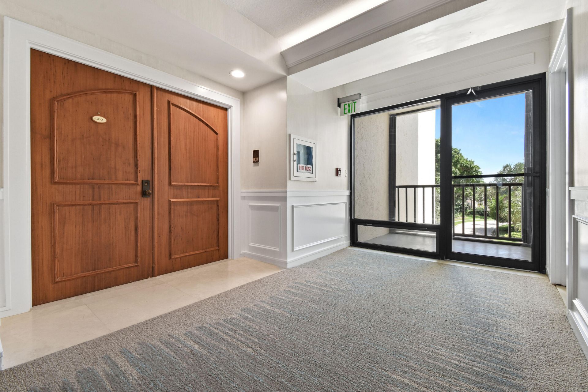 3322 Casseekey Island Road, Unit 302, Jupiter, FL 33477 Photo