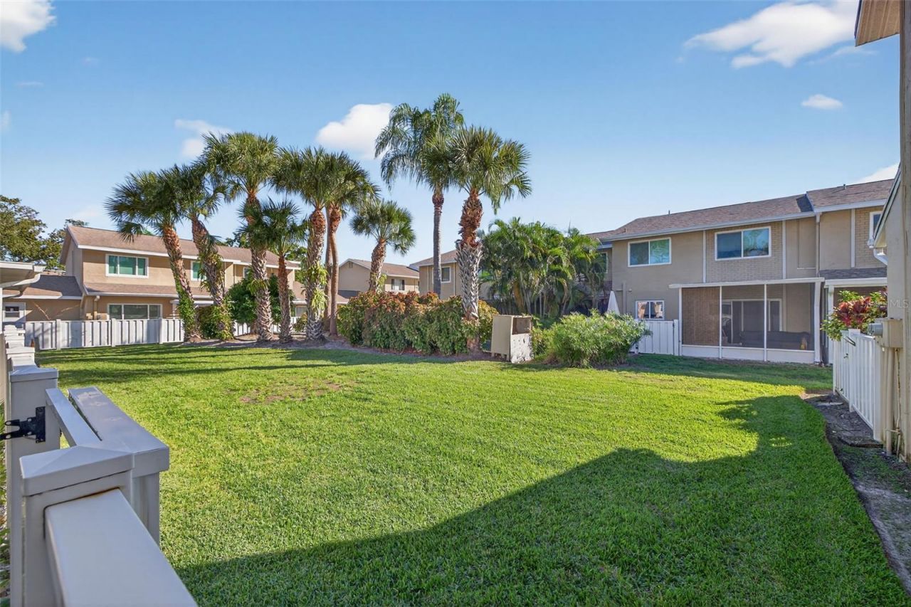 6525 Cape Sable Way Ne, Unit 2, Saint Petersburg, FL 33702 Photo