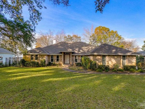 4228 E Sandy Bluff Dr, Gulf Breeze, FL 32563