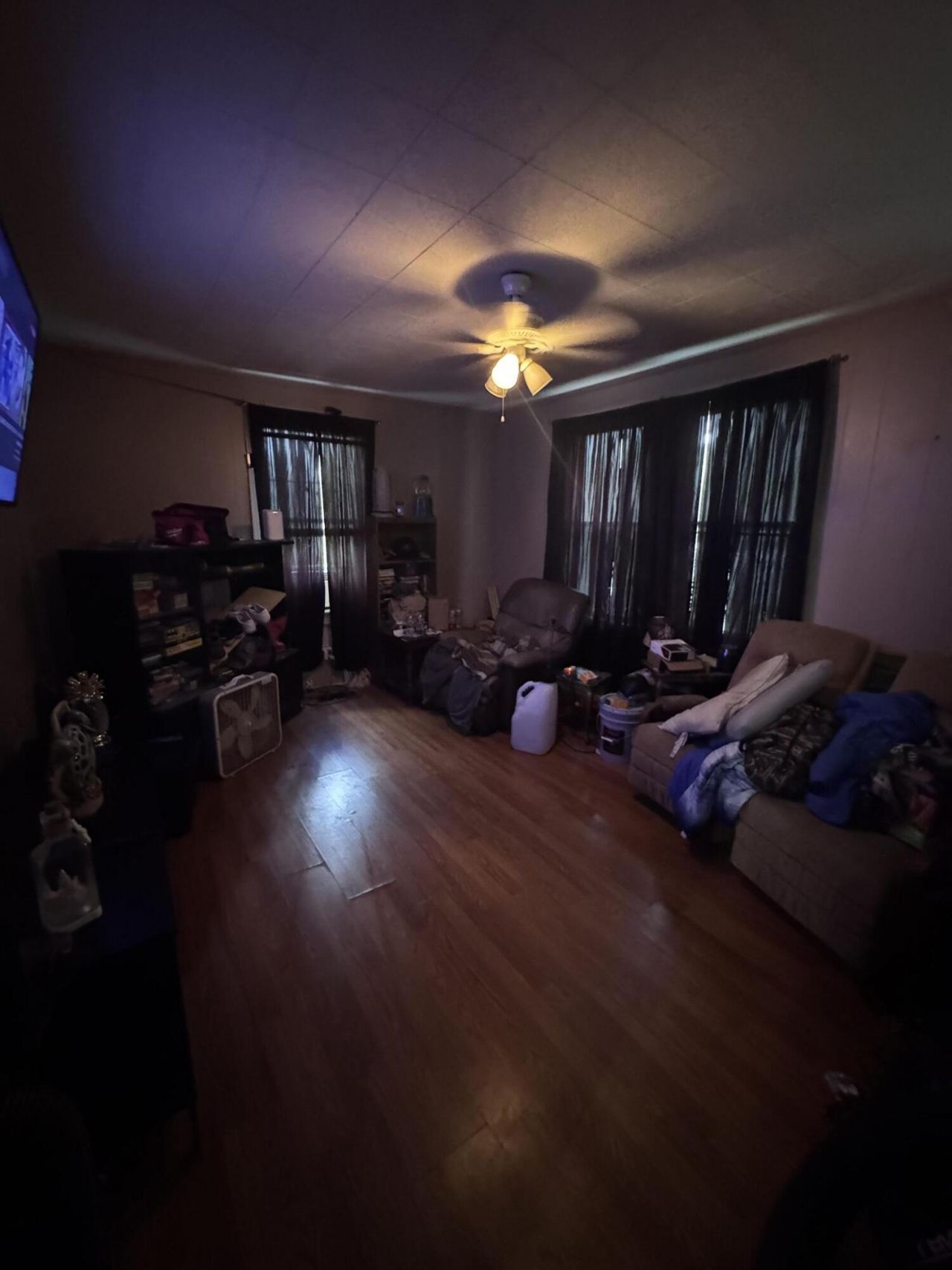 808 W 1st Street Photo 10