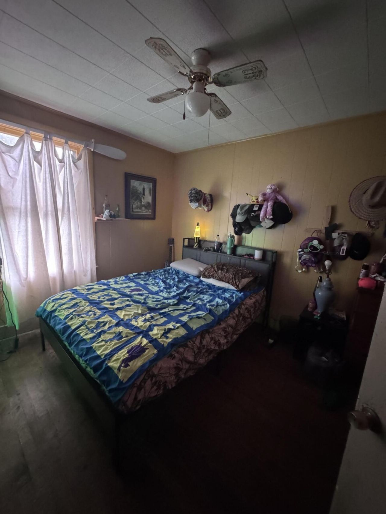 808 W 1st Street Photo 16