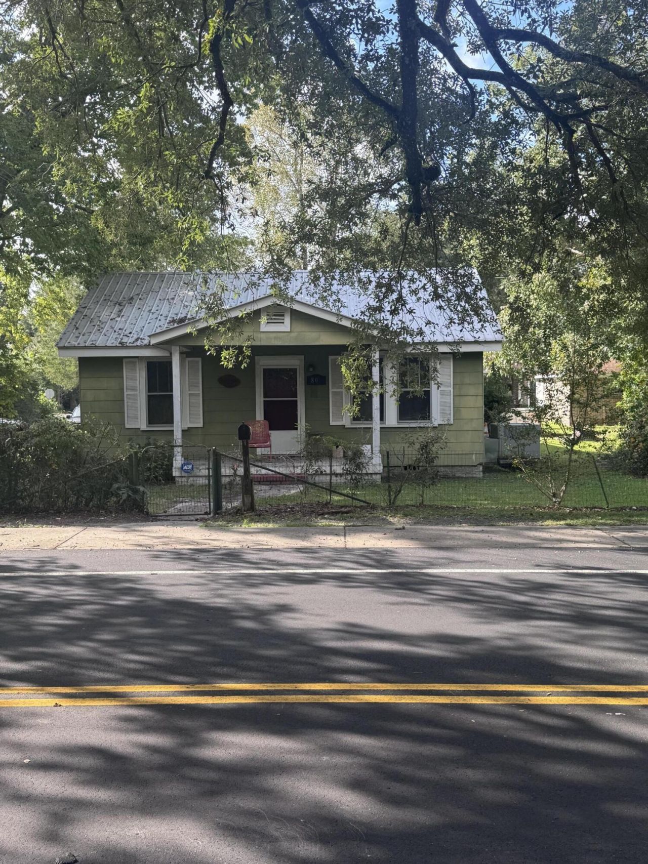 808 W 1st Street Photo 21