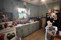 808 W 1st Street photo 4