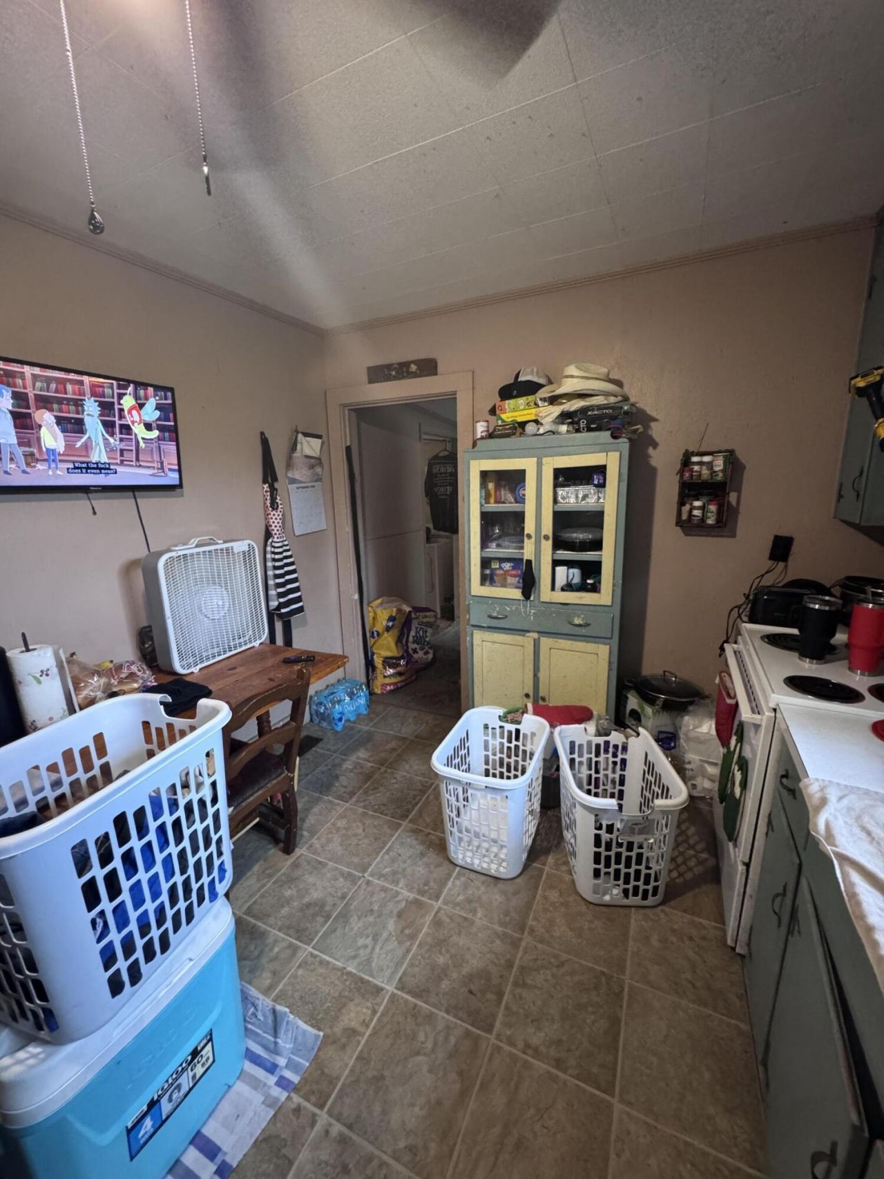 808 W 1st Street Photo 6