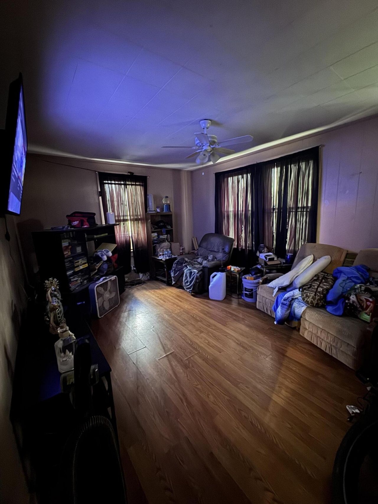 808 W 1st Street Photo 7