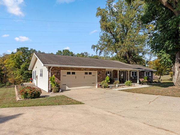 8560 N Lakewood Place, West Terre Haute, IN 47885