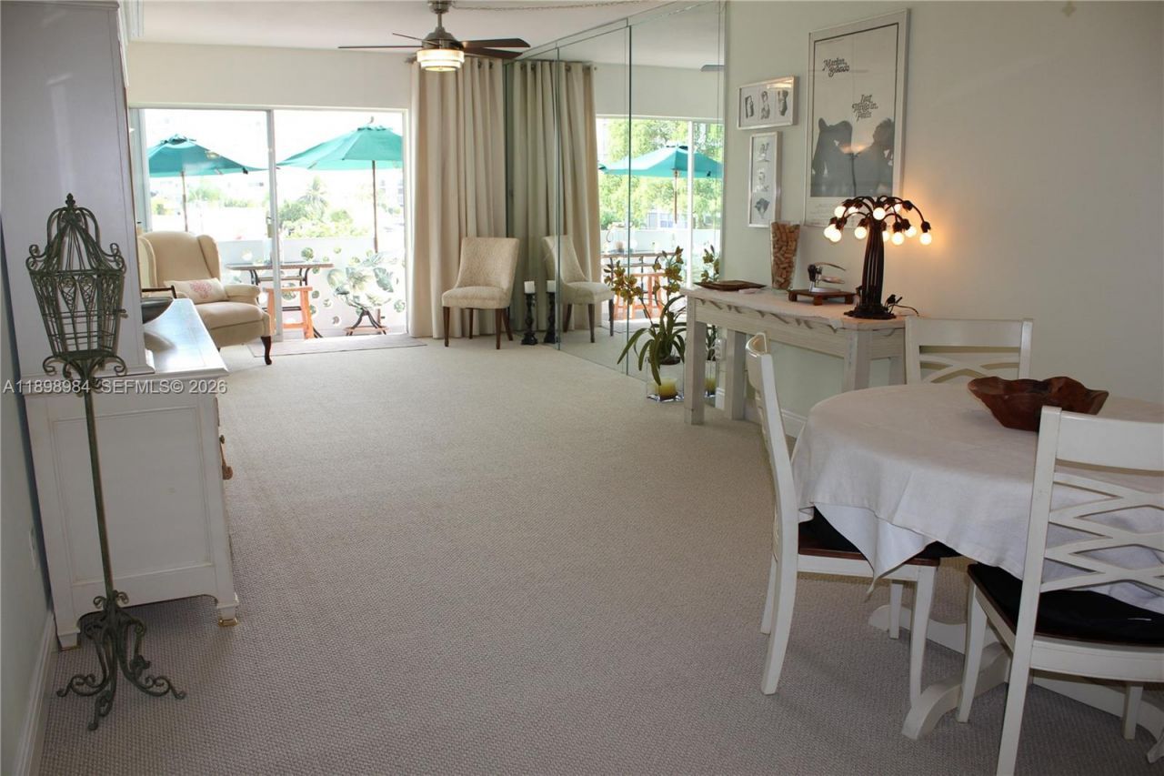 2500 Diana Dr, Unit 305, Hallandale Beach, FL 33009 Photo