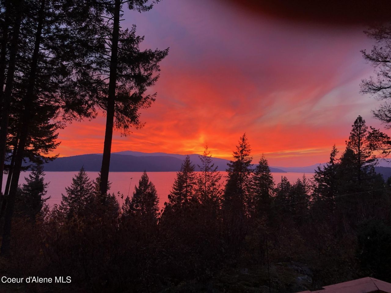 707 Eagen Mountain Dr, Hope, ID 83836 Main Photo