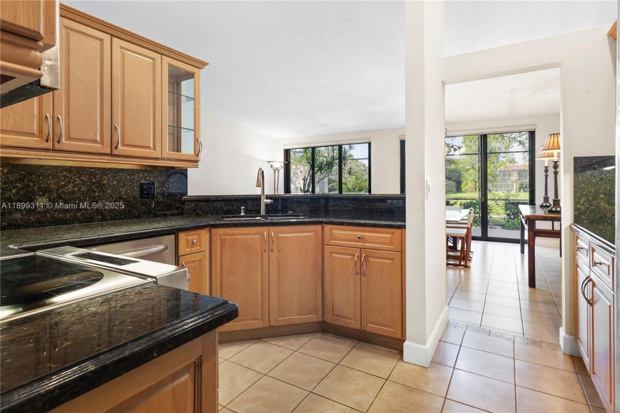 3709 Alcantara Ave, Unit A-83, Doral, FL 33178 Photo