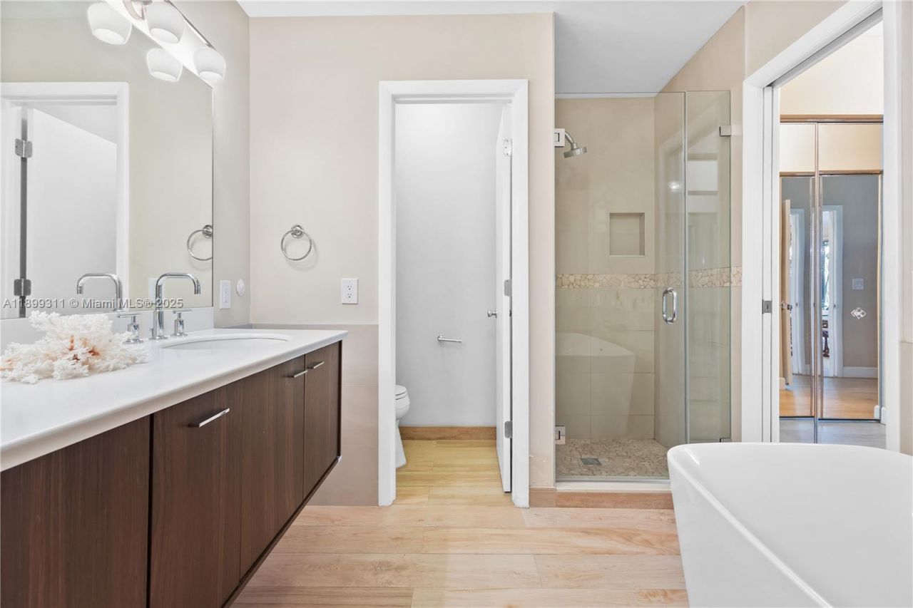 3709 Alcantara Ave, Unit A-83, Doral, FL 33178 Photo