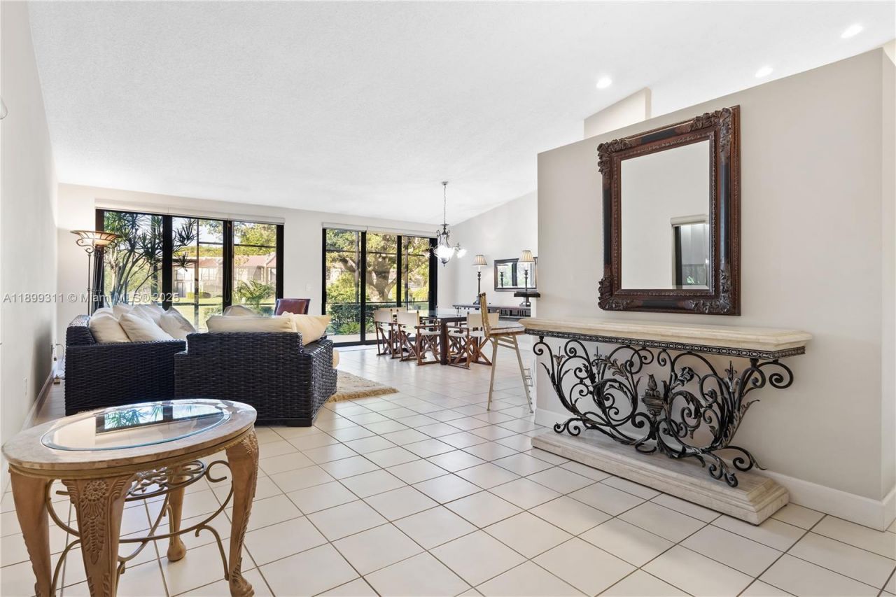 3709 Alcantara Ave, Unit A-83, Doral, FL 33178 Photo