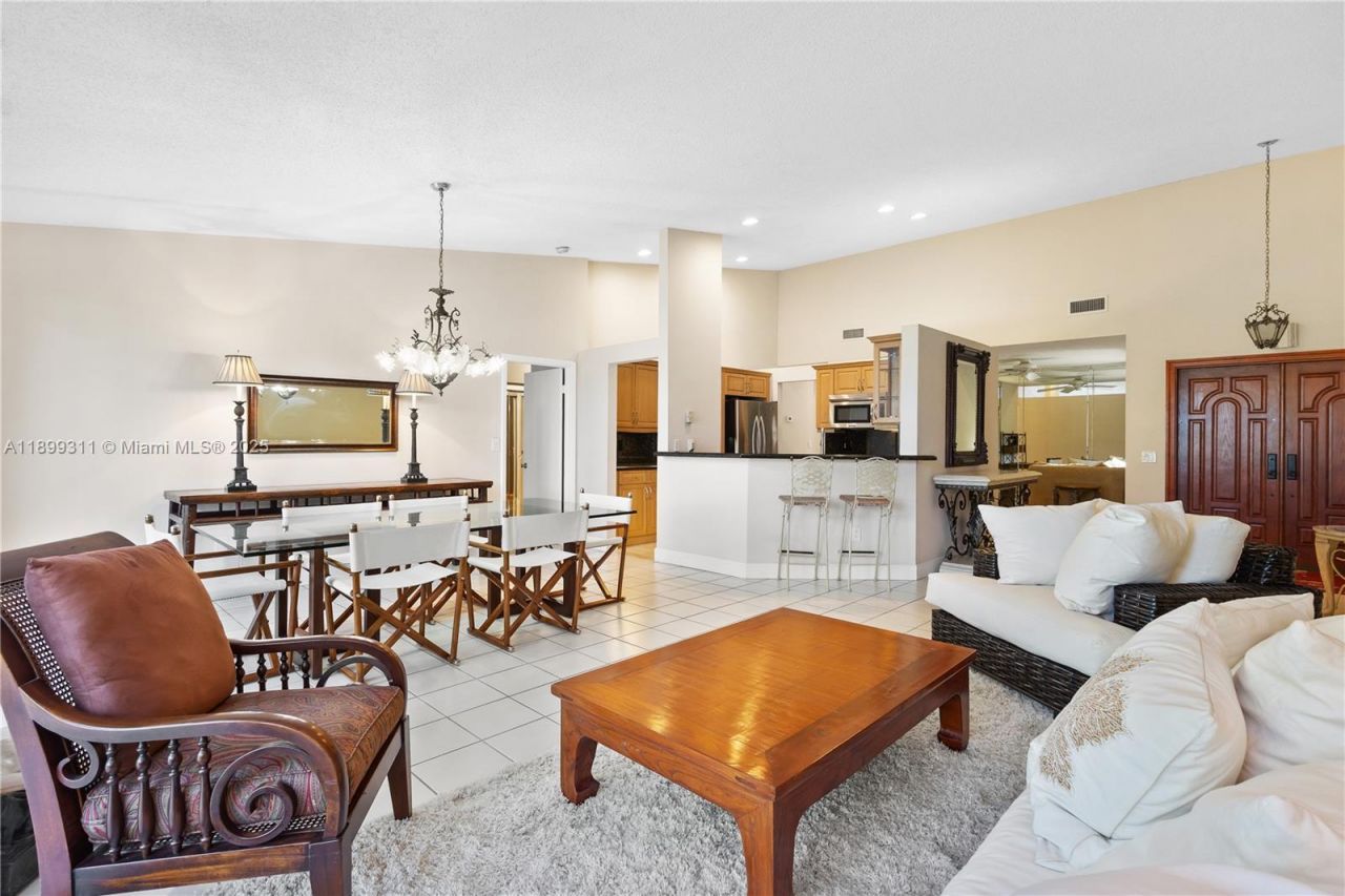 3709 Alcantara Ave, Unit A-83, Doral, FL 33178 Photo