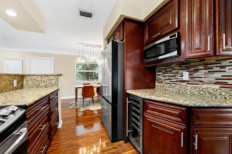 806 SE 9th Avenue, Deerfield Beach, FL 33441 Photo