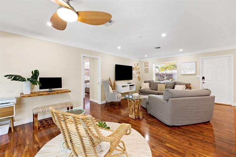 806 SE 9th Avenue, Deerfield Beach, FL 33441 Photo