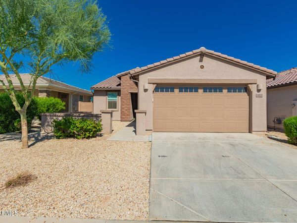 9004 W SOLANO Drive, Glendale, AZ 85305