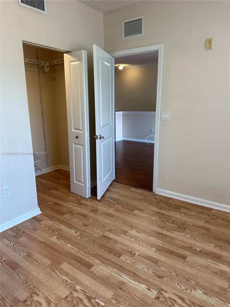 5840 W Sample Rd, Unit 306, Coral Springs, FL 33067 Photo